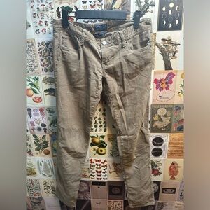 American Eagle size 2 corduroy pants. Beige. Great condition. Skinny fit.